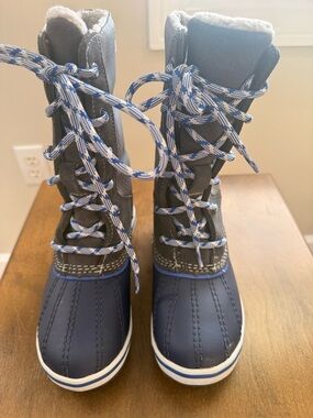 L.L. Bean Kids Navy and Gray Lace-Up Snow Boots